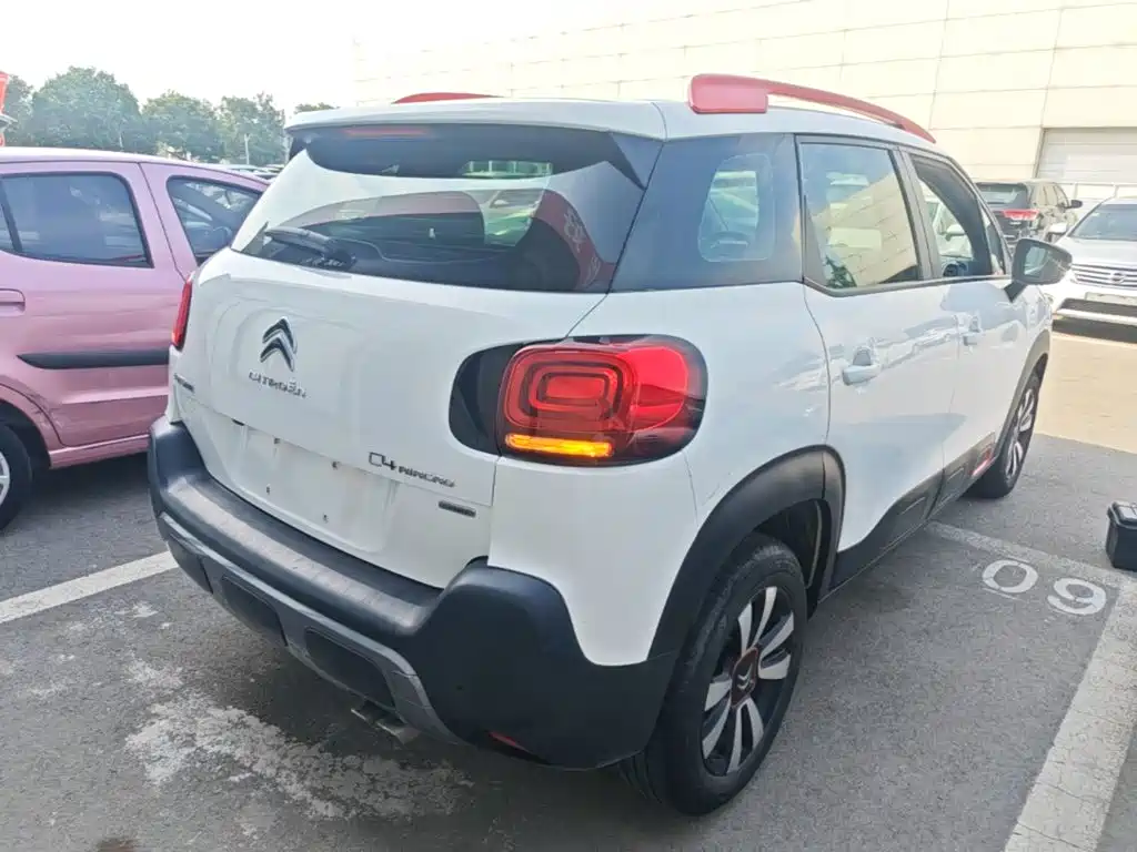Citroen C4 Aircross — миниатюра 7