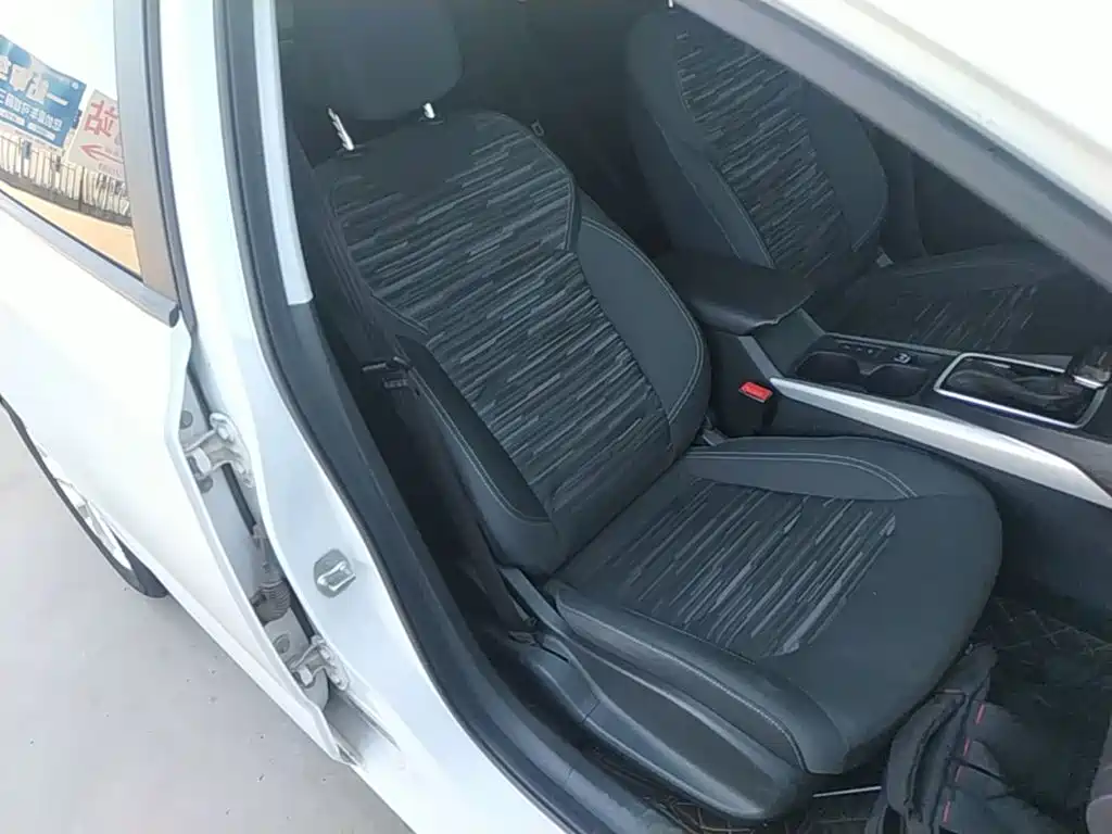 Chevrolet Monza — миниатюра 25