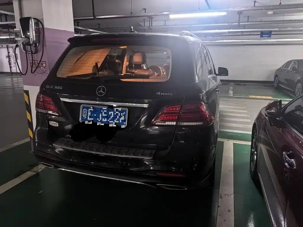 Mercedes-Benz GLE (Import) — миниатюра 3