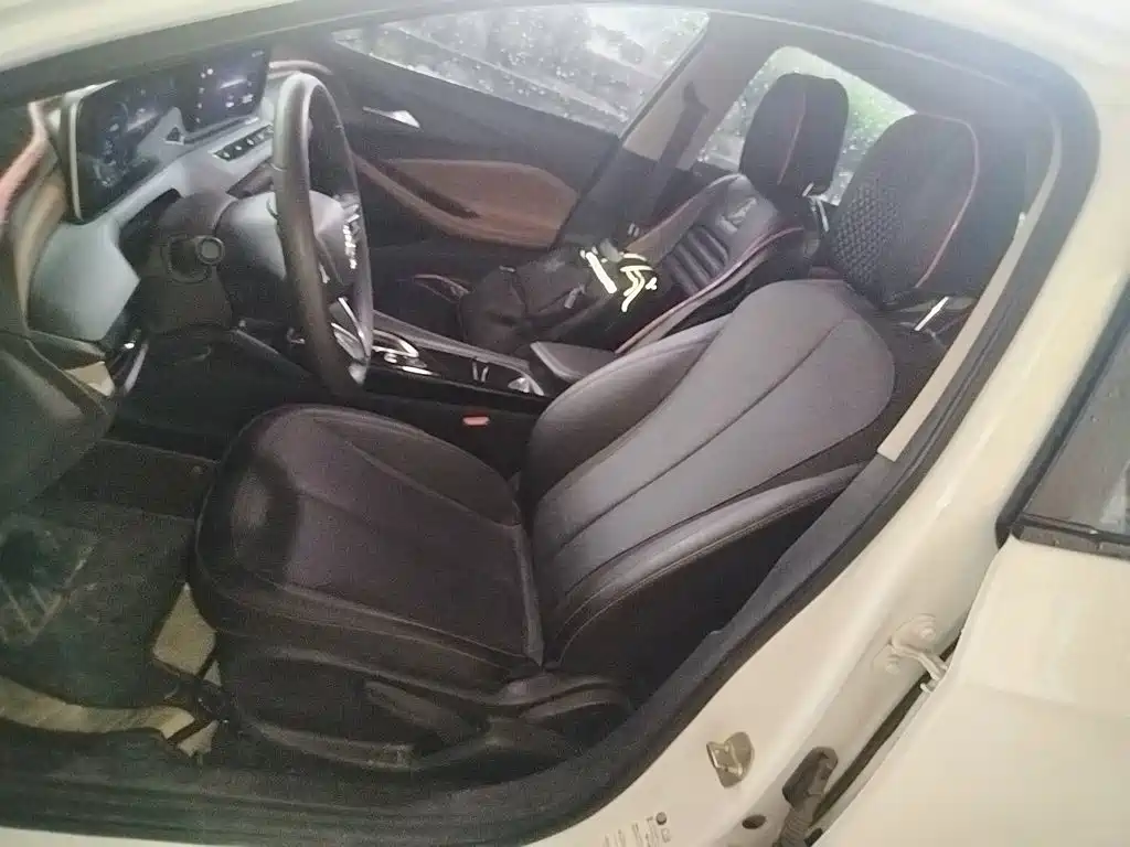 Buick Verano — миниатюра 11