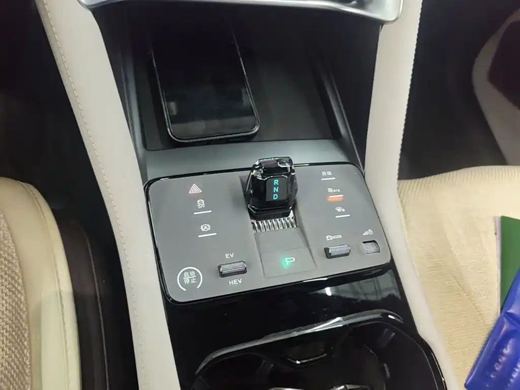 BYD PLUS New Energy — миниатюра 14