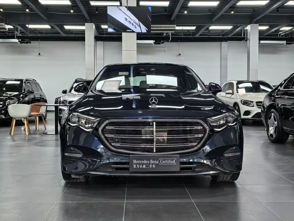 Mercedes-Benz E-Class — миниатюра 3