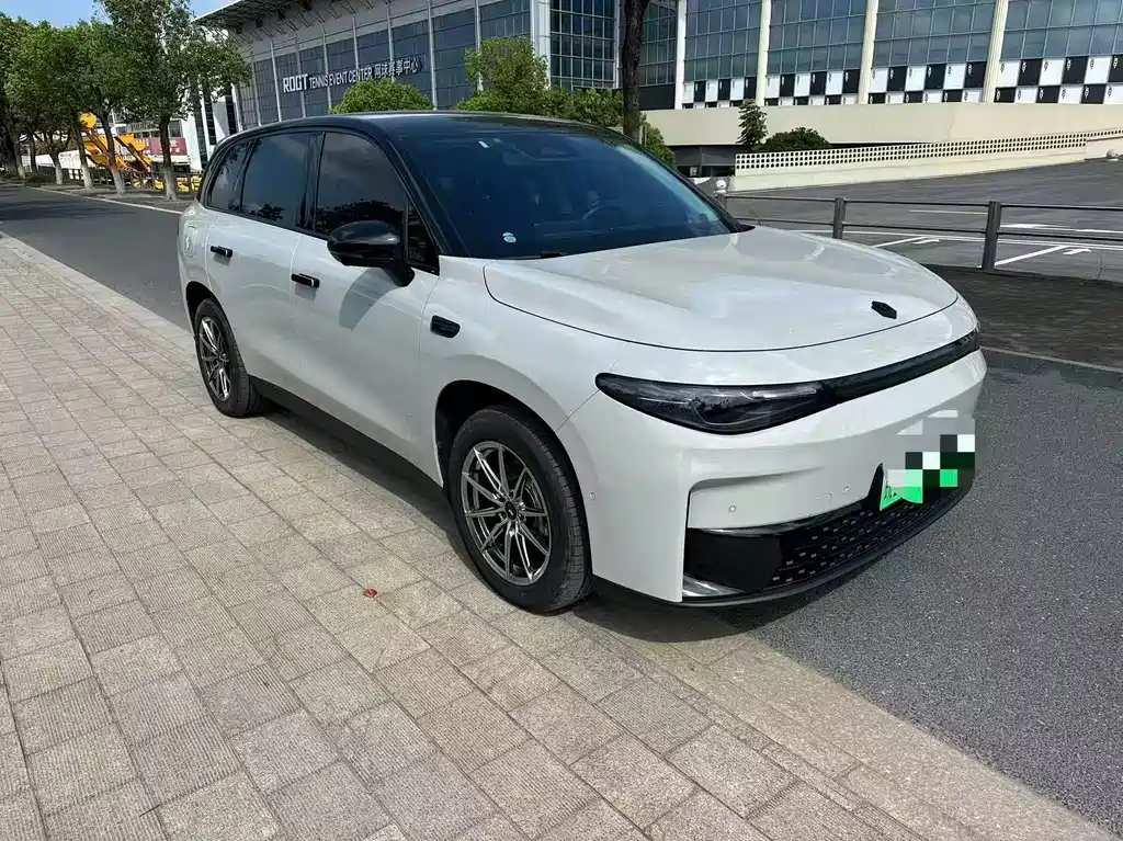 Leapmotor Leapmotor C10 — миниатюра 3