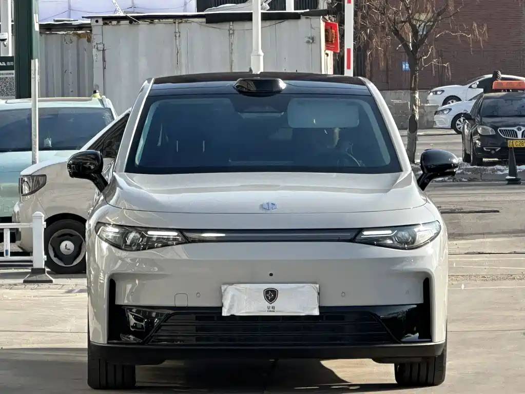 ZERO-RUNNING CAR ZERO RUN C10