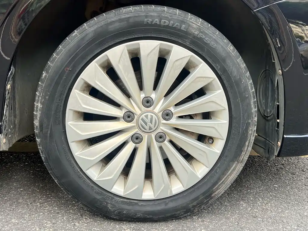 Volkswagen Lavida — миниатюра 9