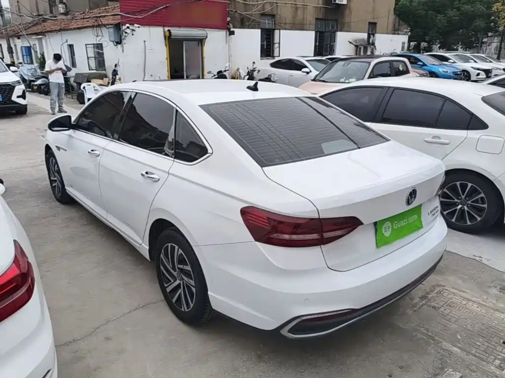 Volkswagen Lavida — миниатюра 5