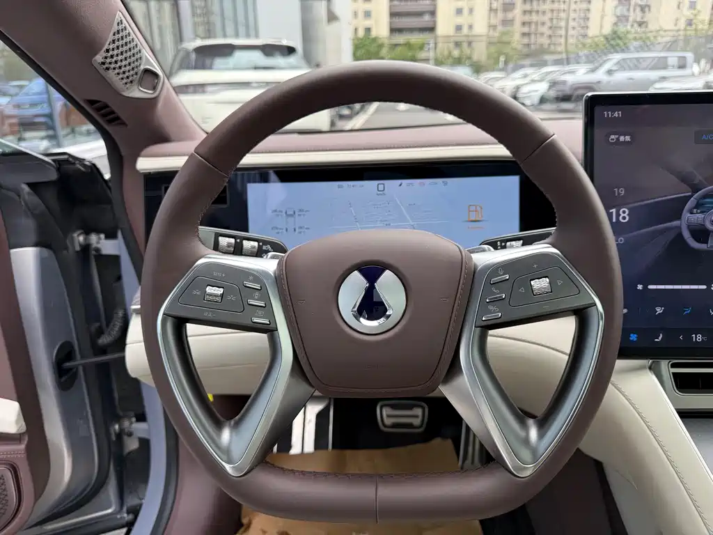Denza Denza Z9GT — миниатюра 11