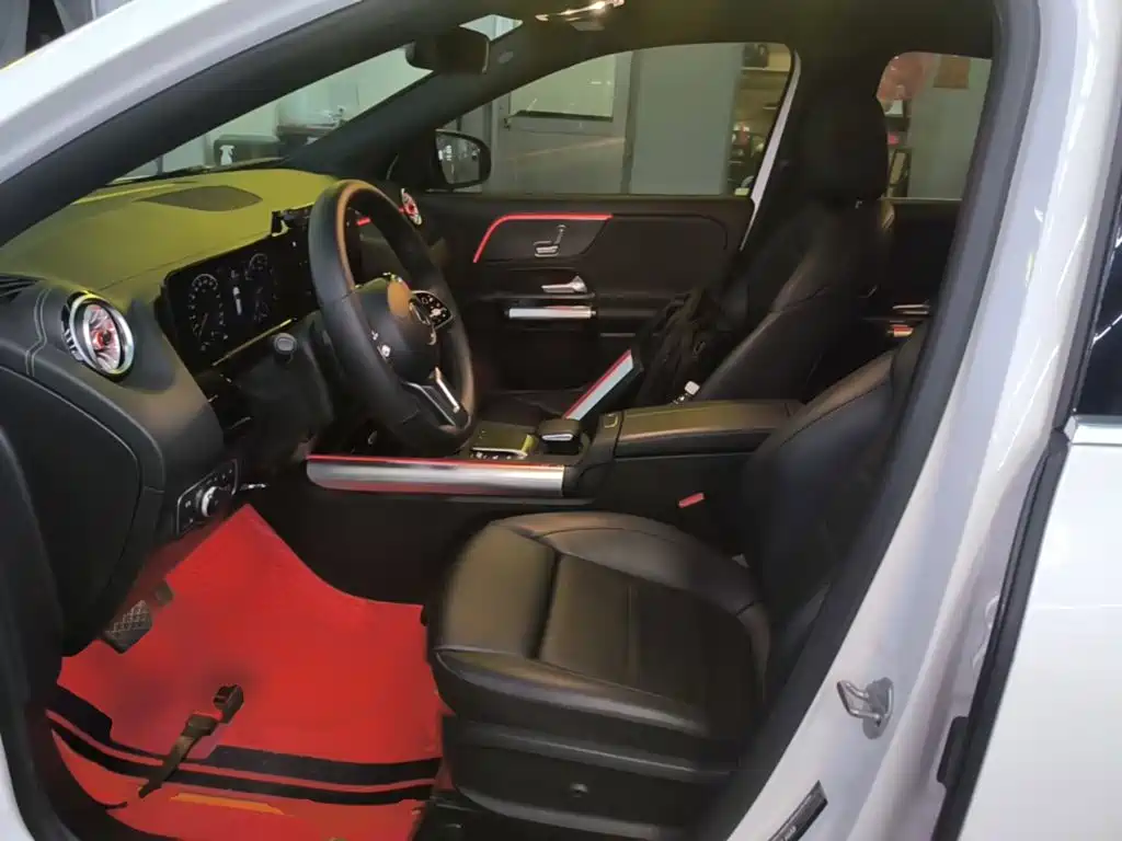 Mercedes-Benz GLA — миниатюра 15