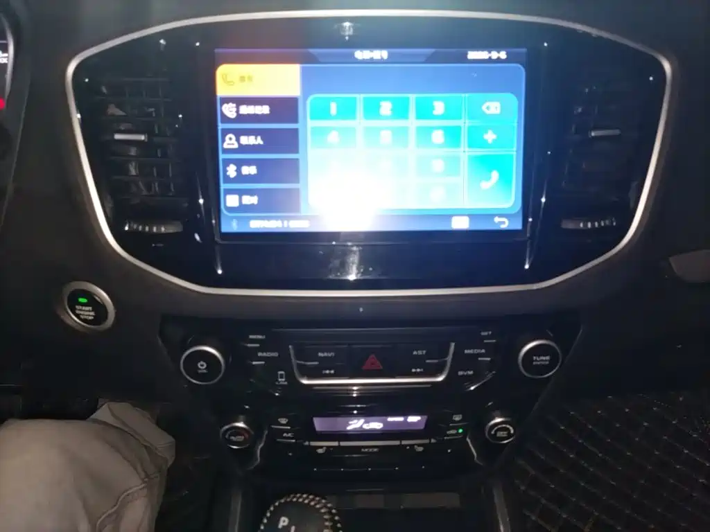 Geely Vision X6 — миниатюра 13