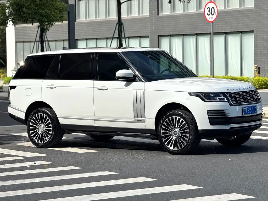 Land Rover Range Rover — миниатюра 3