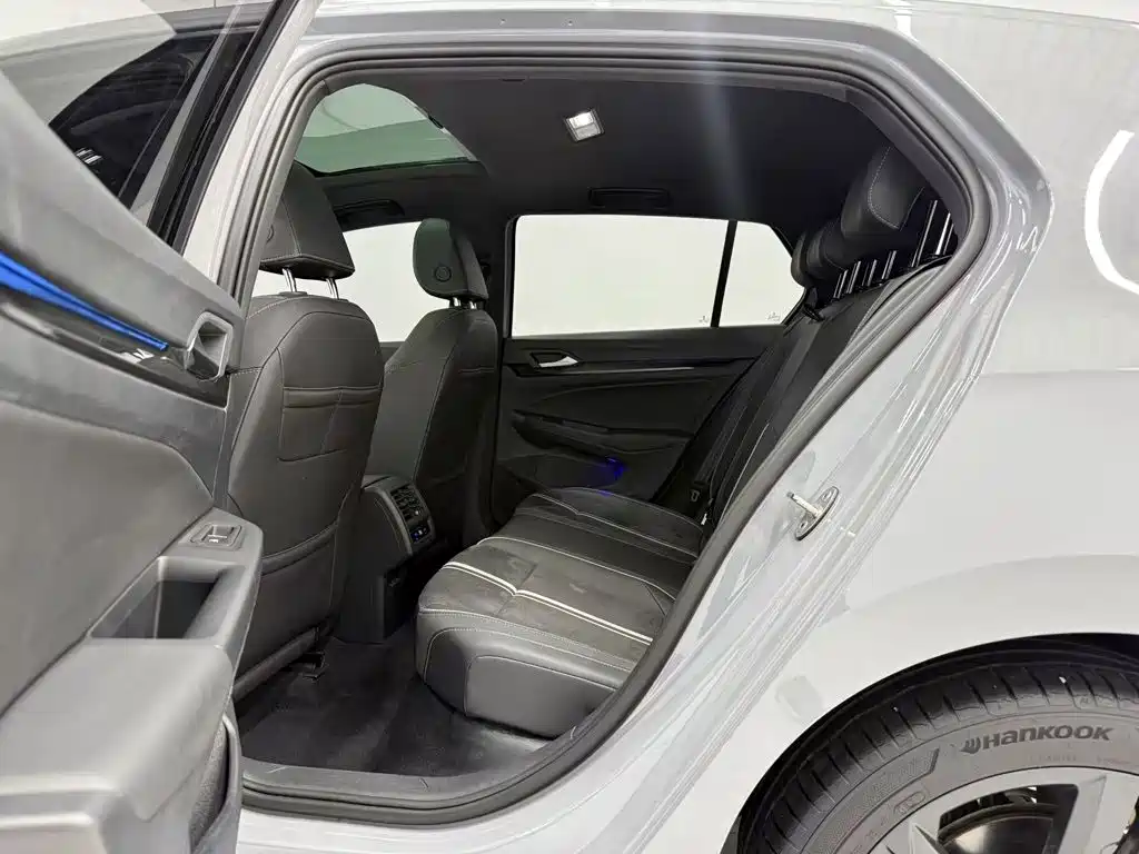 Volkswagen Golf — миниатюра 17