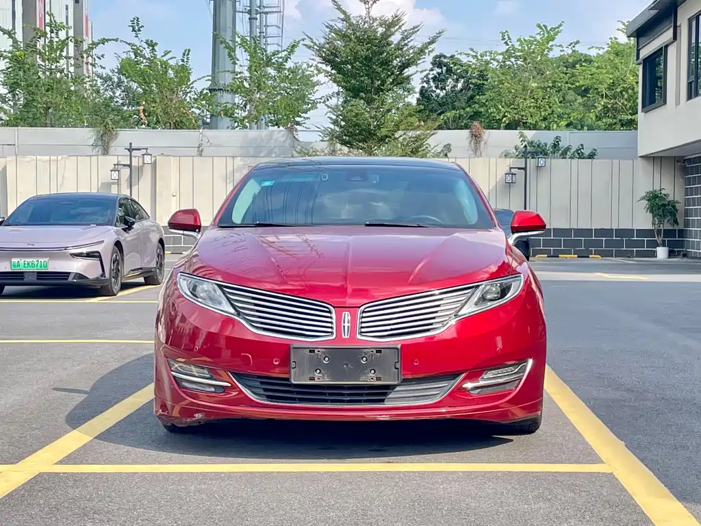 Lincoln MKZ — миниатюра 2