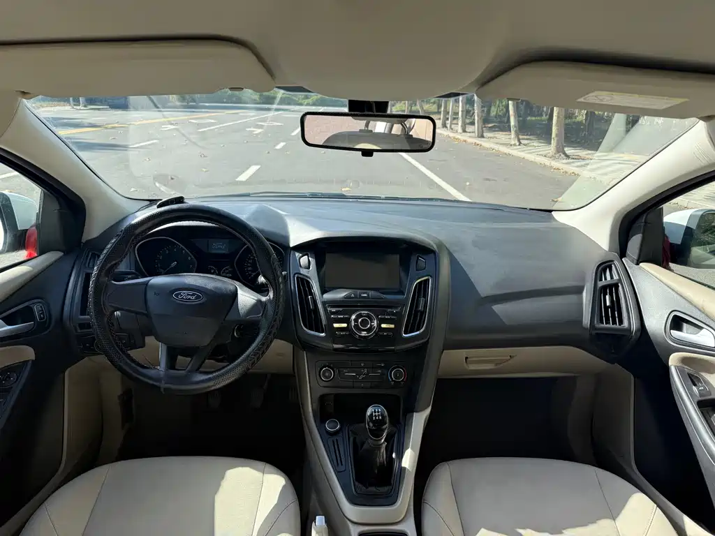 Ford Focus — миниатюра 10