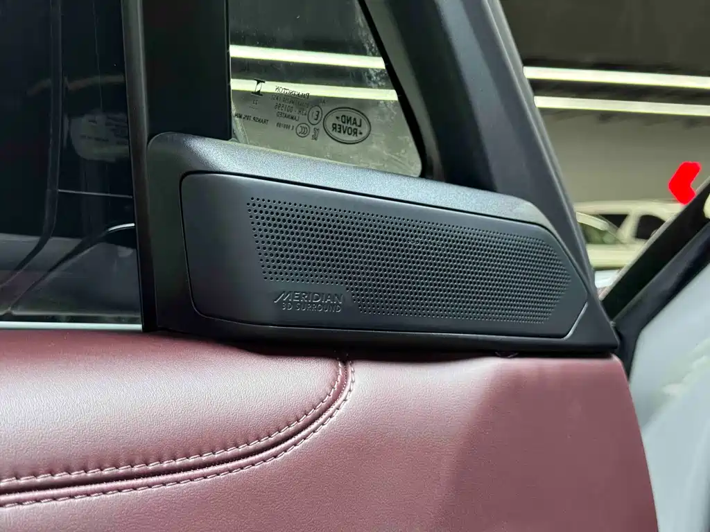 Land Rover Range Rover — миниатюра 7