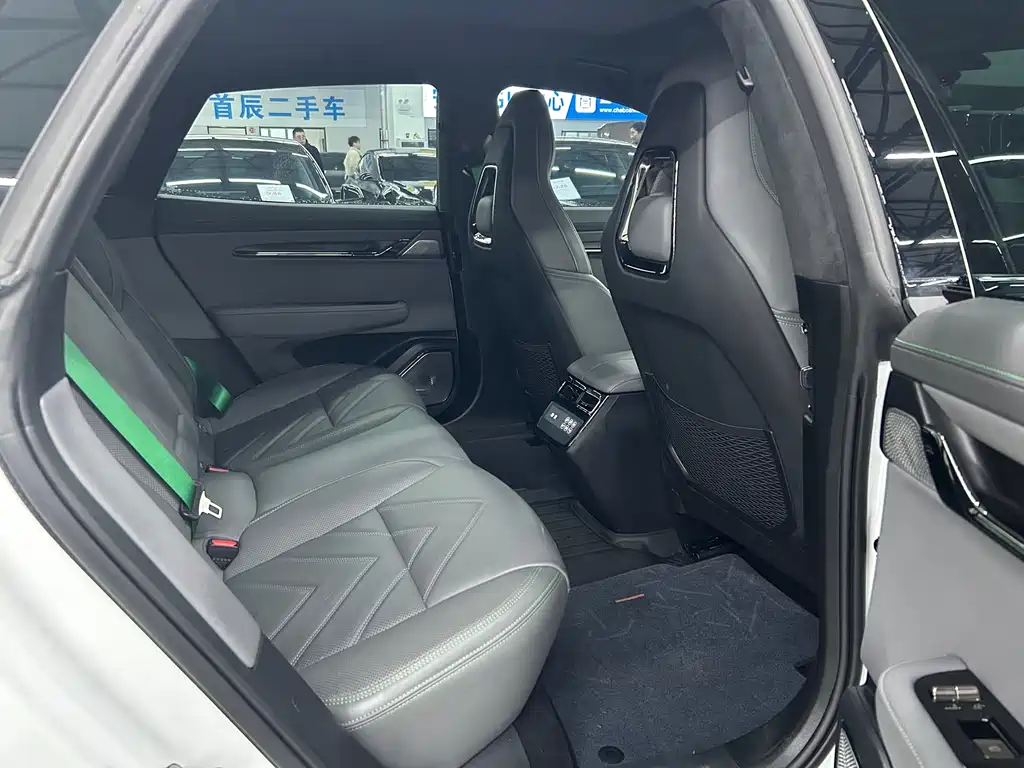 ZEEKR EXTREME KRYPTON 001