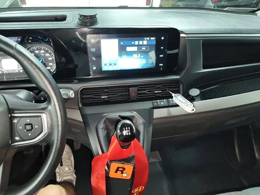 Ford Transit — миниатюра 13