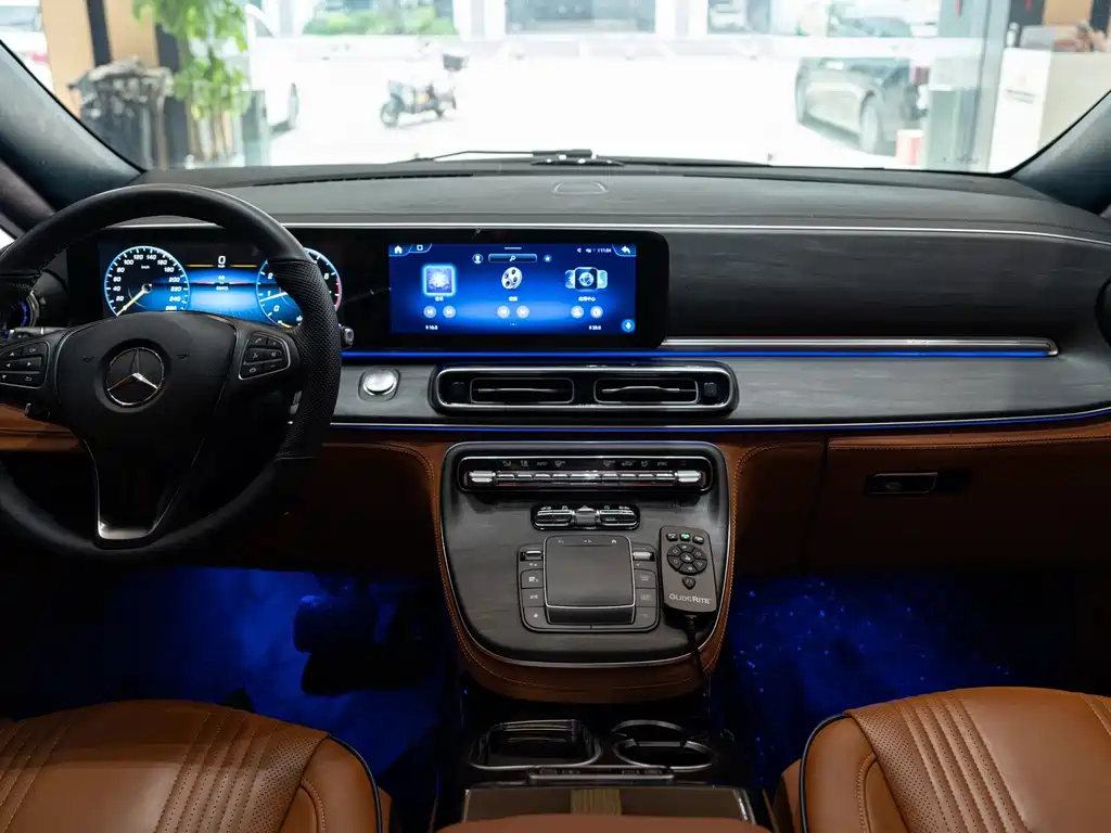 Mercedes-Benz Vito — миниатюра 6