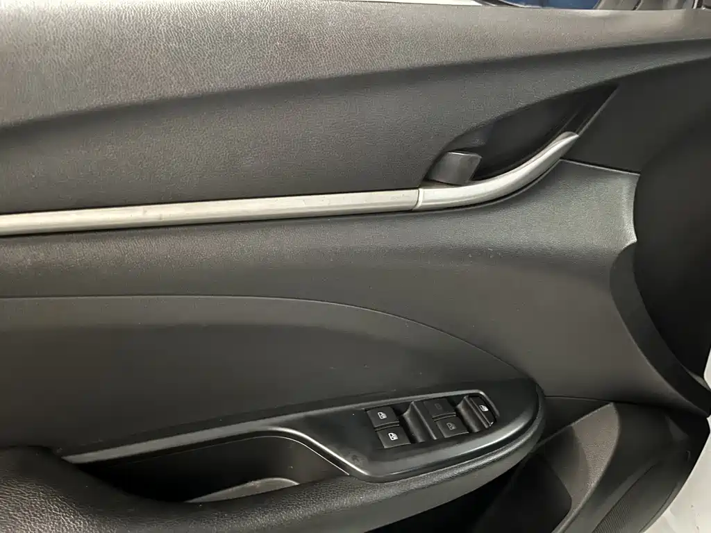 Buick Excelle — миниатюра 10