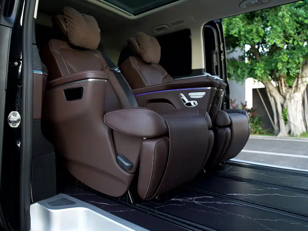 Mercedes-Benz V-Class — миниатюра 11