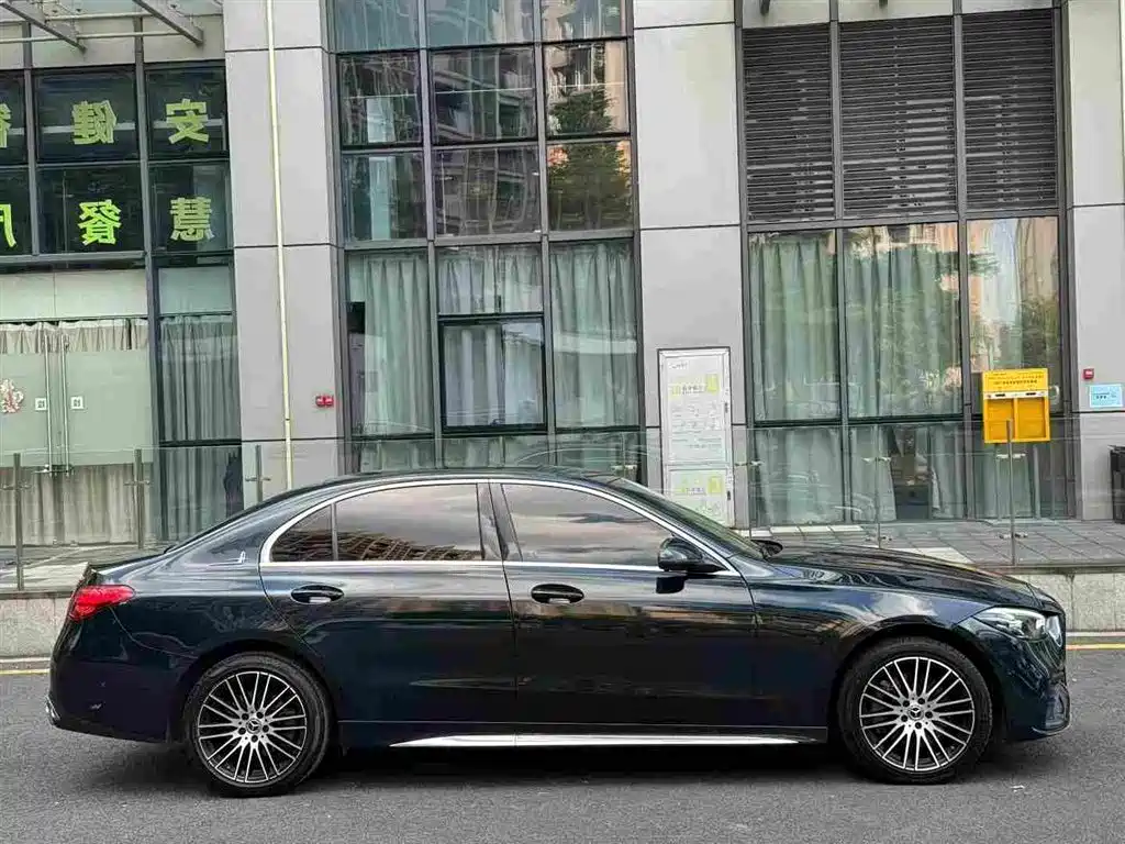 Mercedes-Benz C-Class — миниатюра 4