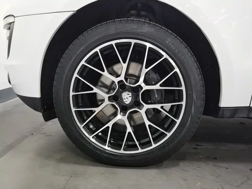 Porsche Macan — миниатюра 17