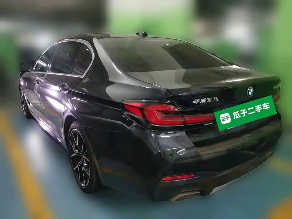 BMW 5 Series — миниатюра 6