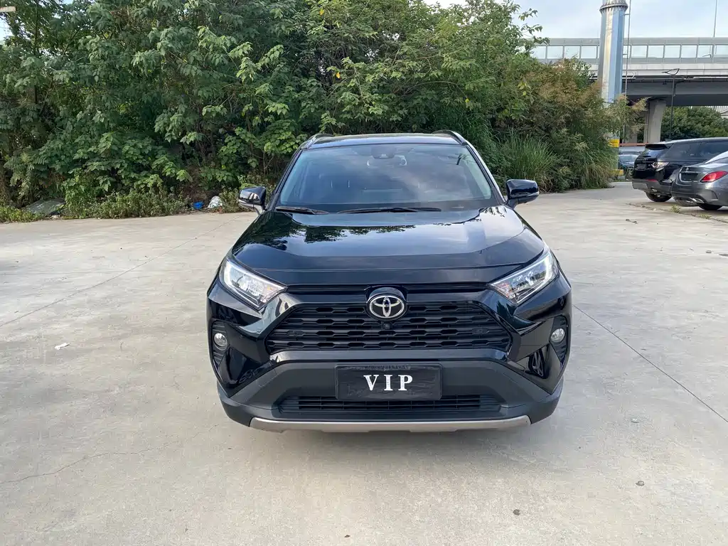 Toyota RAV4 — миниатюра 2