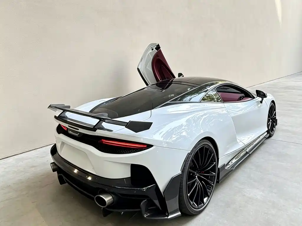McLaren GT — миниатюра 2
