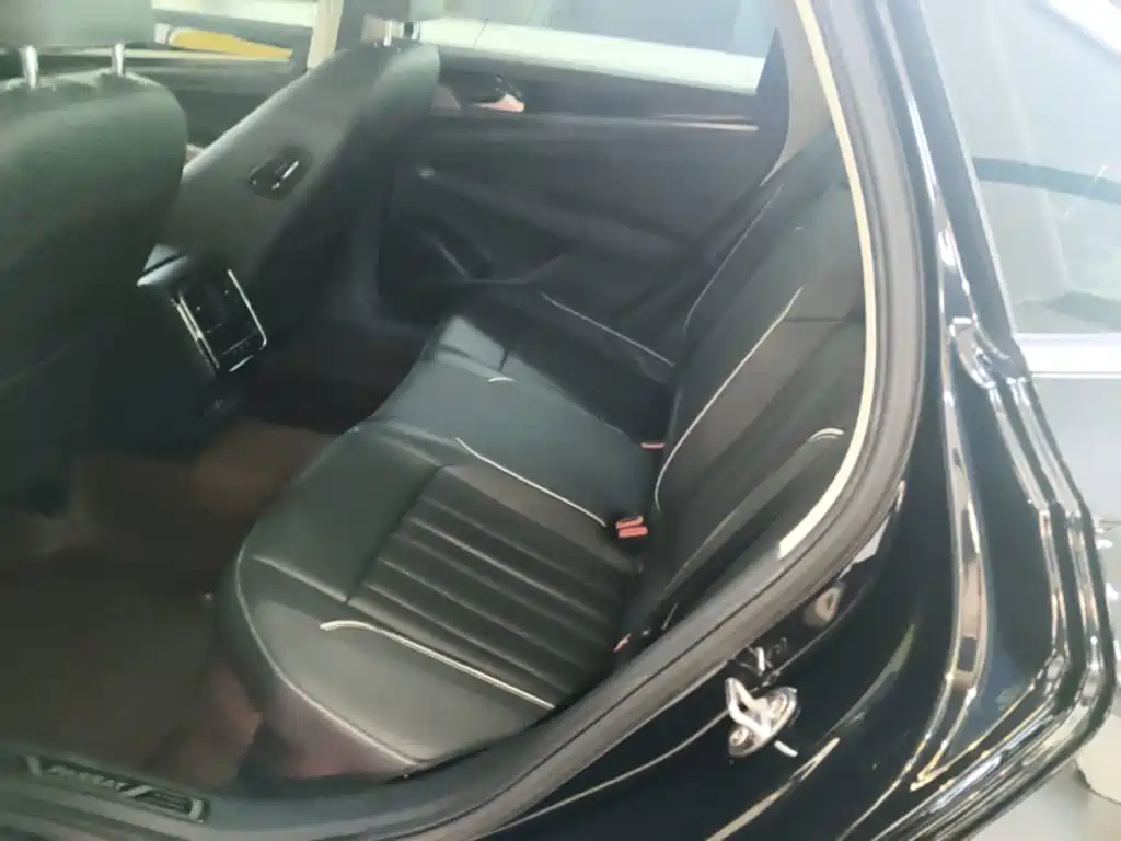 Volkswagen Passat — миниатюра 17