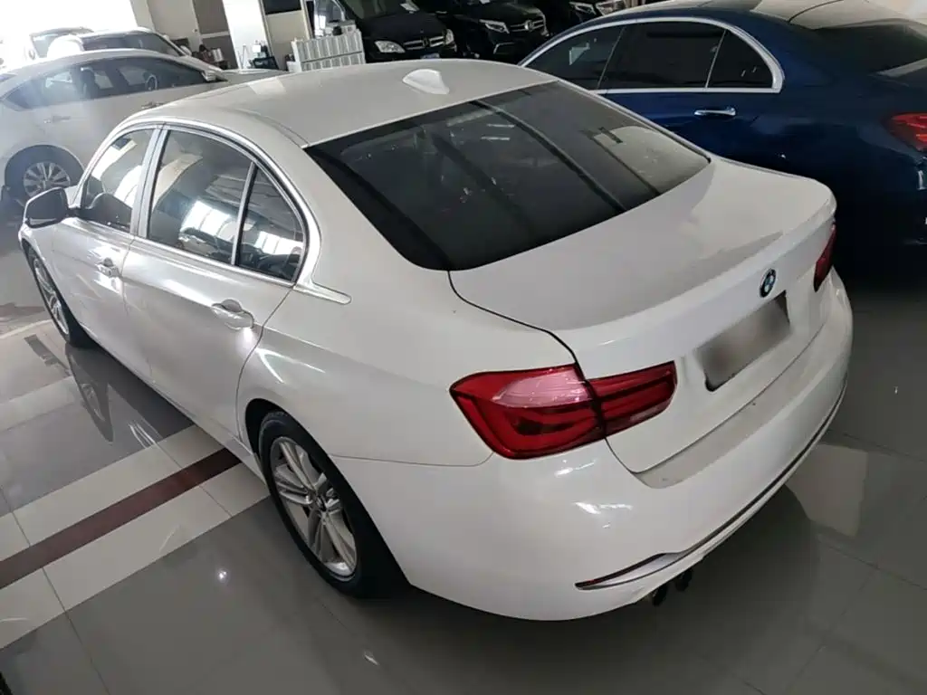 BMW 3 Series — миниатюра 5