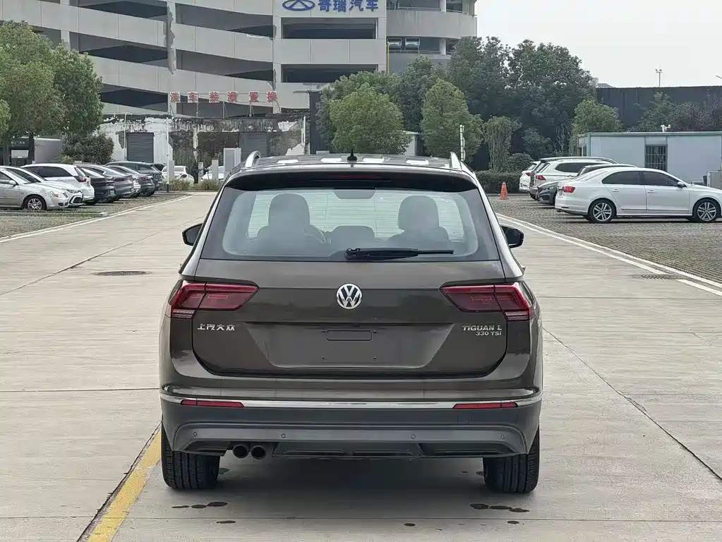 Volkswagen Tiguan L — миниатюра 5