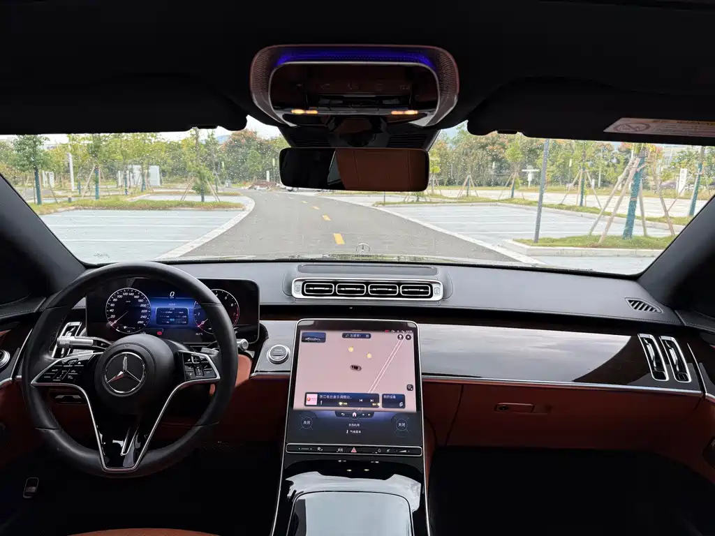 Mercedes-Benz S-Class — миниатюра 12