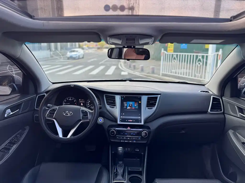 Hyundai Tucson — миниатюра 5