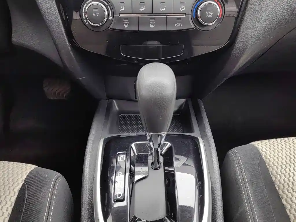 Nissan Qashqai — миниатюра 13