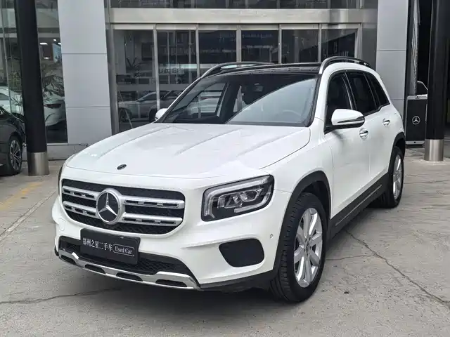 MERCEDES-BENZ GLB