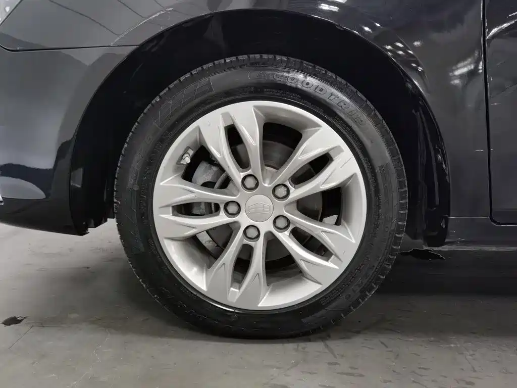 Geely Emgrand — миниатюра 17