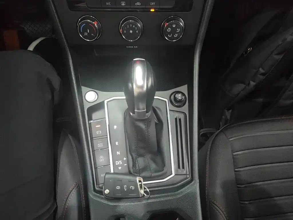 Volkswagen Lavida — миниатюра 14