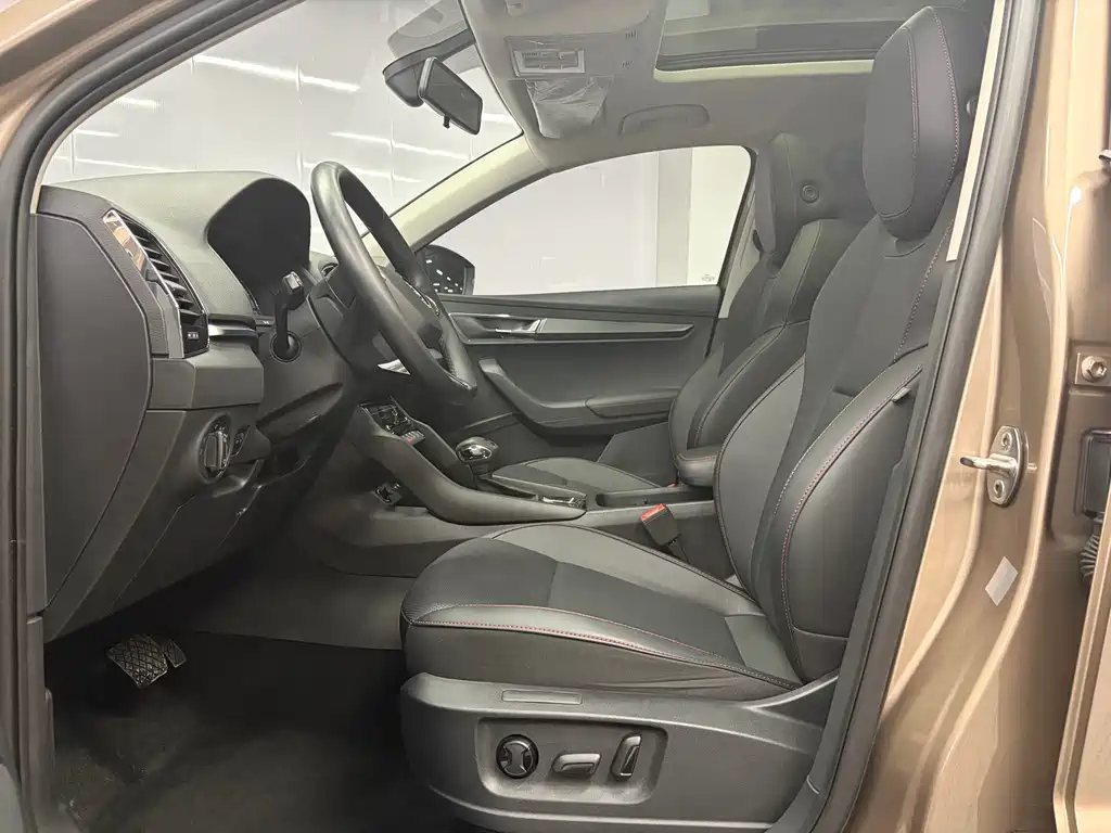 Skoda Karoq — миниатюра 4