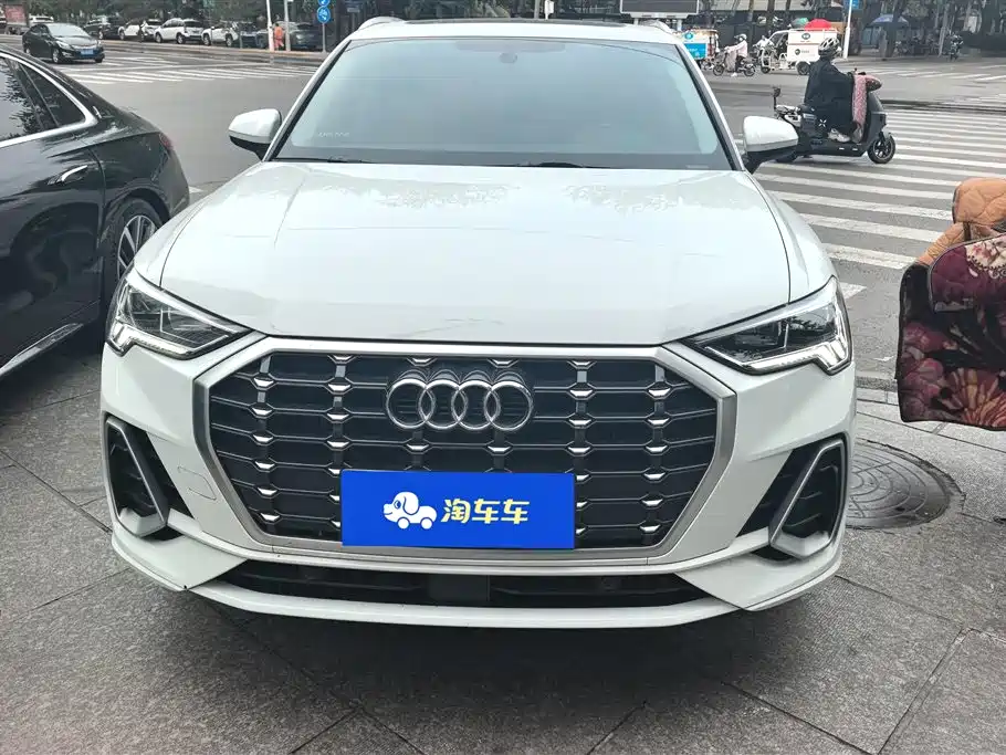 Audi Q3 2022 35 TFSI Fashion