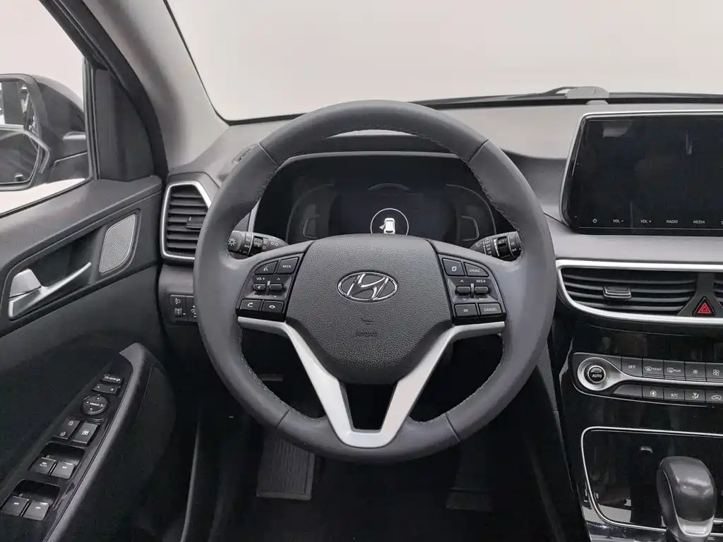 Hyundai Tucson — миниатюра 11