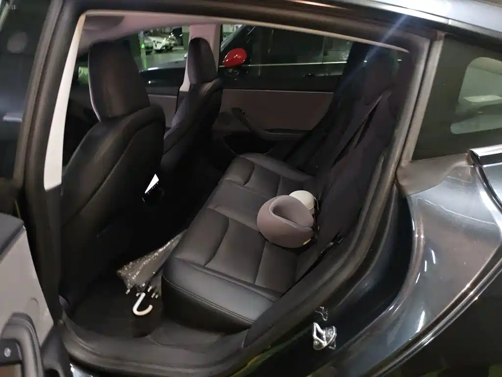 Tesla Model 3 — миниатюра 14