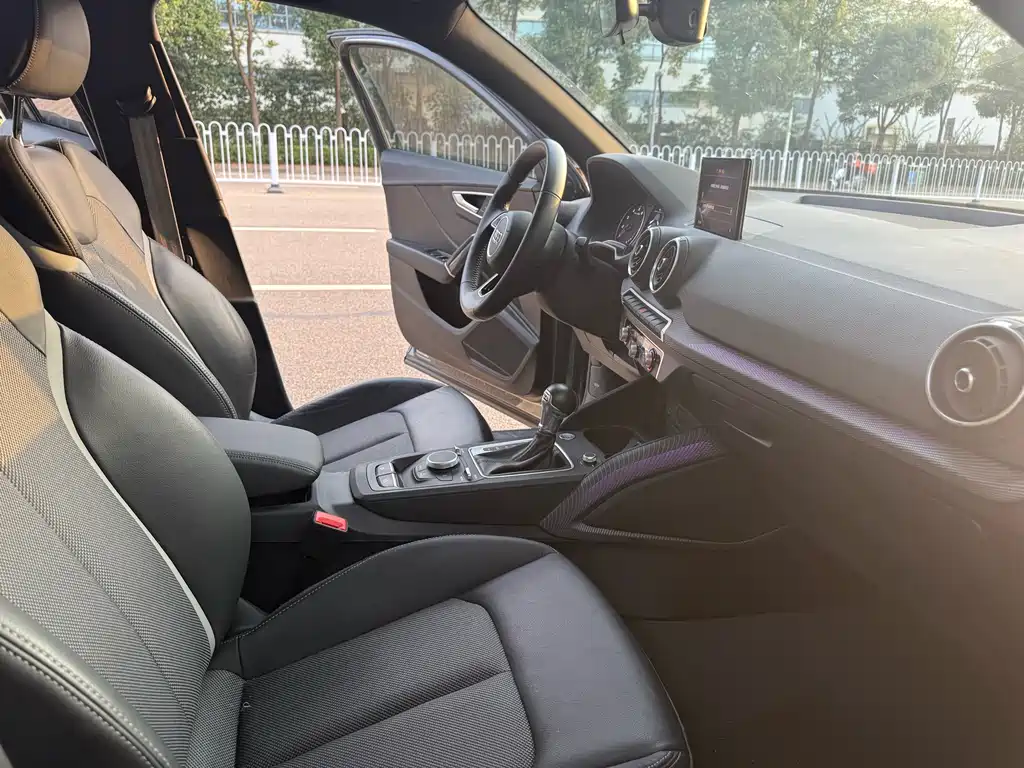 Audi Q2L — миниатюра 3