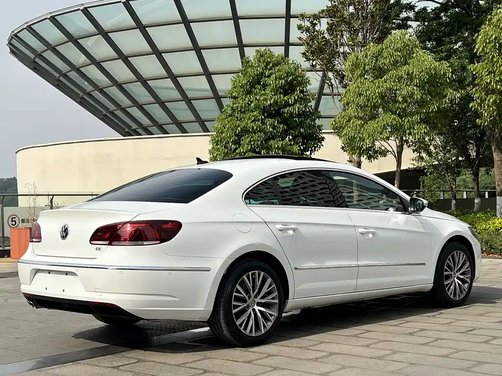 Volkswagen FAW - Passat CC CC 2018 1.8TSI Luxury