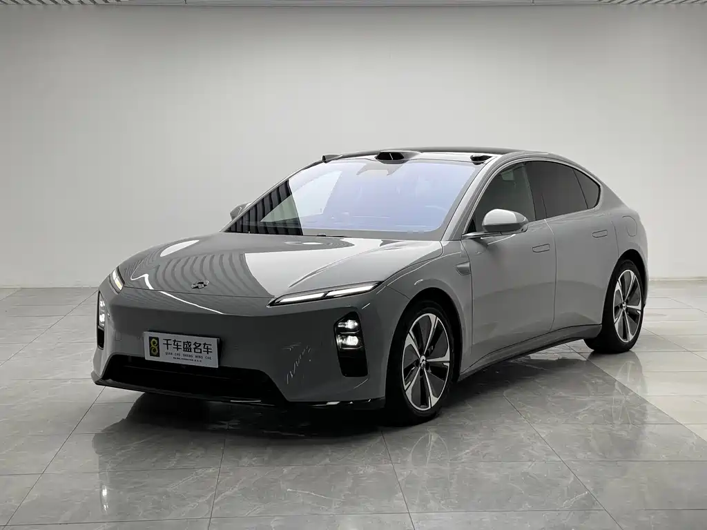NIO ET5