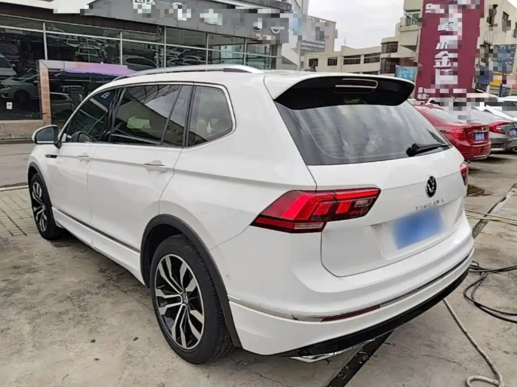 Volkswagen Tiguan L — миниатюра 5