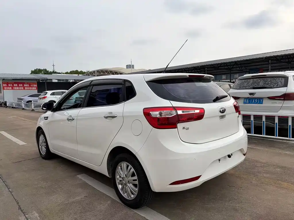 Kia K2 — миниатюра 8