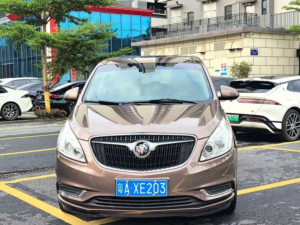 Buick GL8 — миниатюра 6