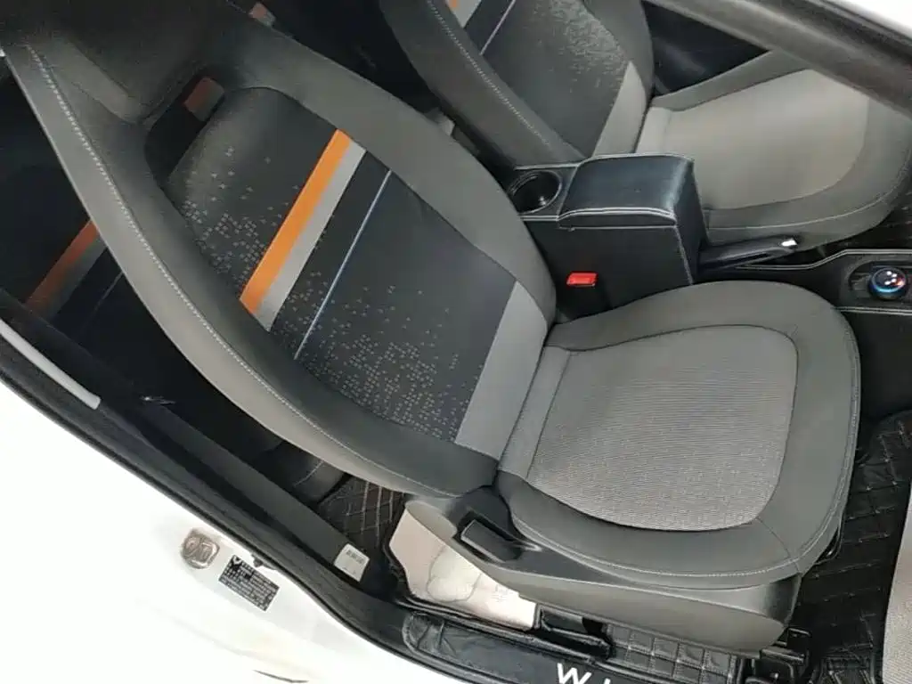 Wuling MINIEV — миниатюра 25