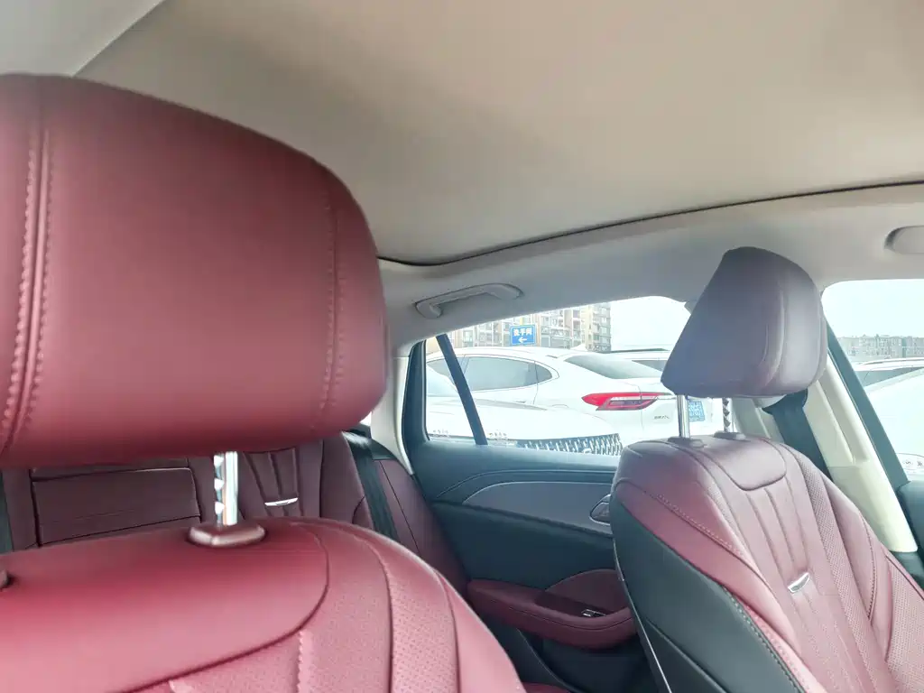 Hongqi Hongqi H5 — миниатюра 15