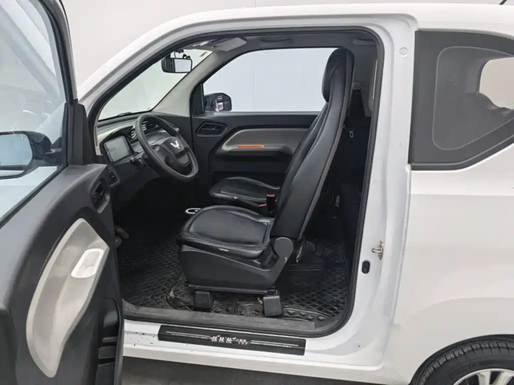 Wuling MINIEV — миниатюра 6